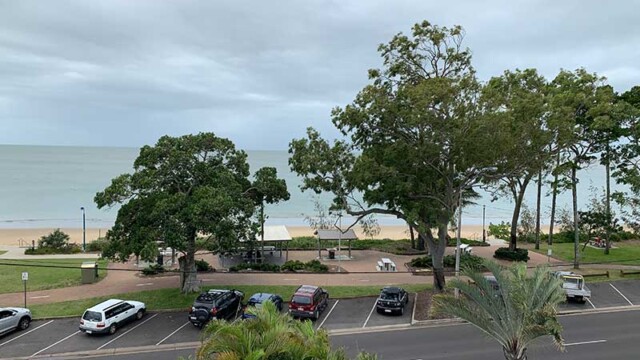 Charlton On The Esplanade Penthouse-Beach-View