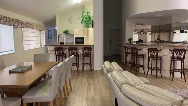 Charlton On The Esplanade Penthouse-Dining