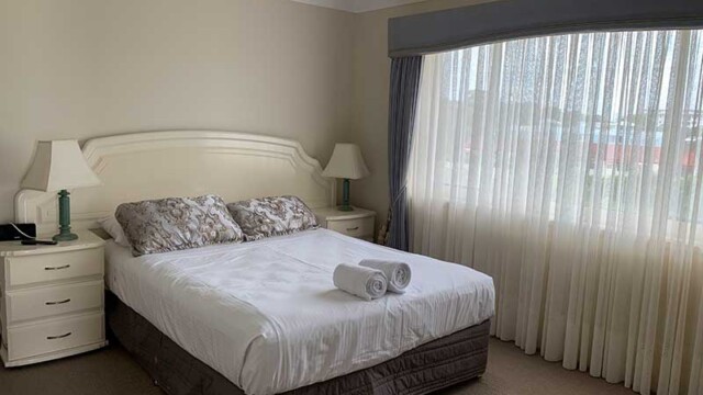 Charlton On The Esplanade Penthouse-Main-Bedroom