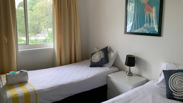 Charlton On The Esplanade Unit-10-Bed-3