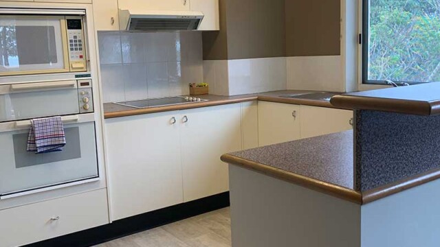 Charlton On The Esplanade Unit-12-Kitchen