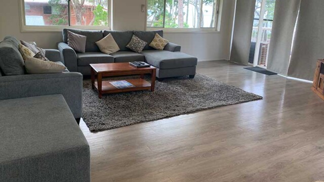 Charlton On The Esplanade Unit 7 Lounge