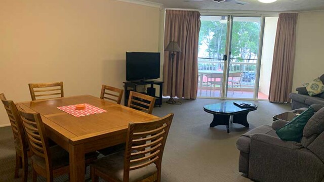 Charlton On The Esplanade Unit-8-Dining