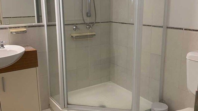 Charlton On The Esplanade Unit-9-Bath-2