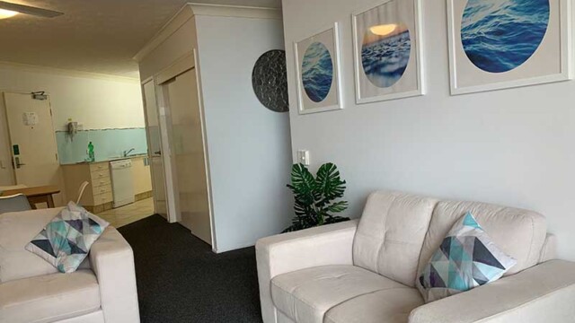 Charlton On The Esplanade Unit-9-Lounge